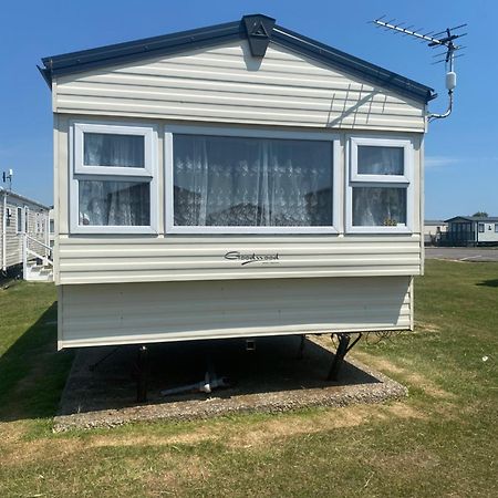 Seal Bay, West Sands Selsey Exterior photo